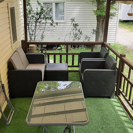 Mobil Home Dans Camping 3 Etoiles Mas De Lastourg Avec Piscine,Snack, فيلفرانش دو كونفلينت المظهر الخارجي الصورة