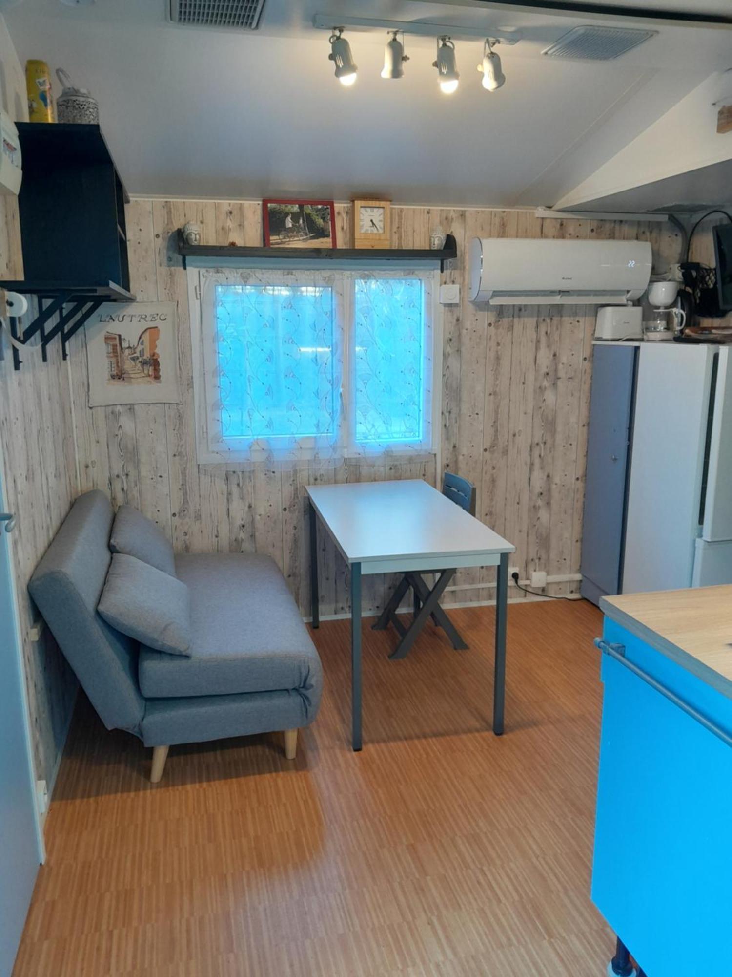 Mobil Home Dans Camping 3 Etoiles Mas De Lastourg Avec Piscine,Snack, فيلفرانش دو كونفلينت المظهر الخارجي الصورة